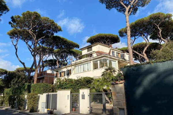 appartamento in vendita a Fiumicino in zona Fregene