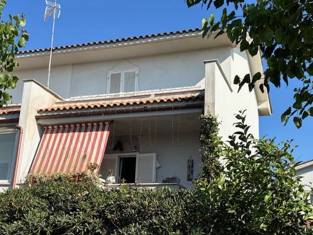casa indipendente in vendita a Fiumicino in zona Fregene