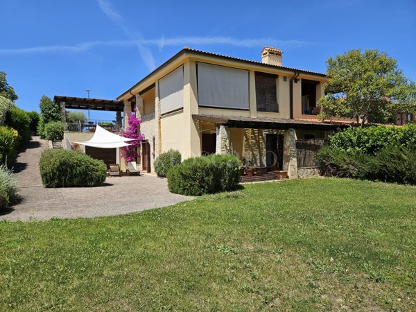 casa indipendente in vendita a Fiumicino in zona Fregene