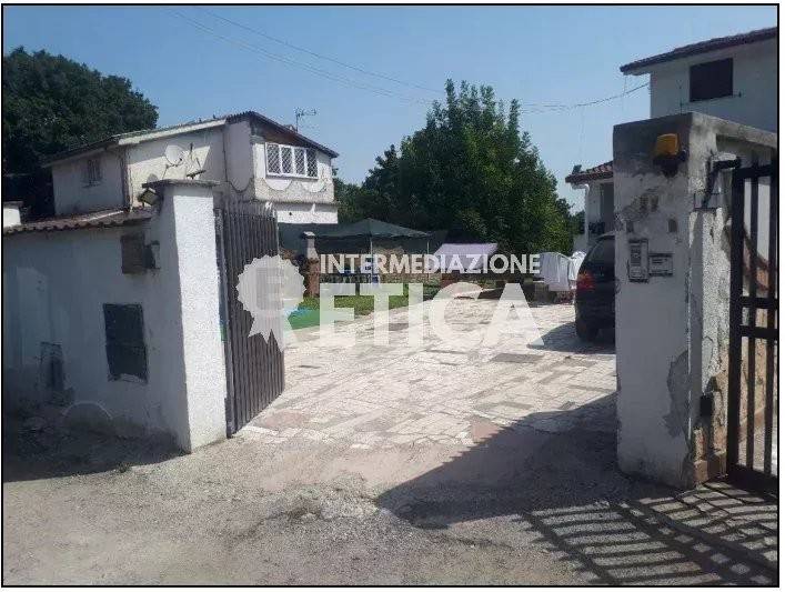 appartamento in vendita a Fiumicino in zona Aranova