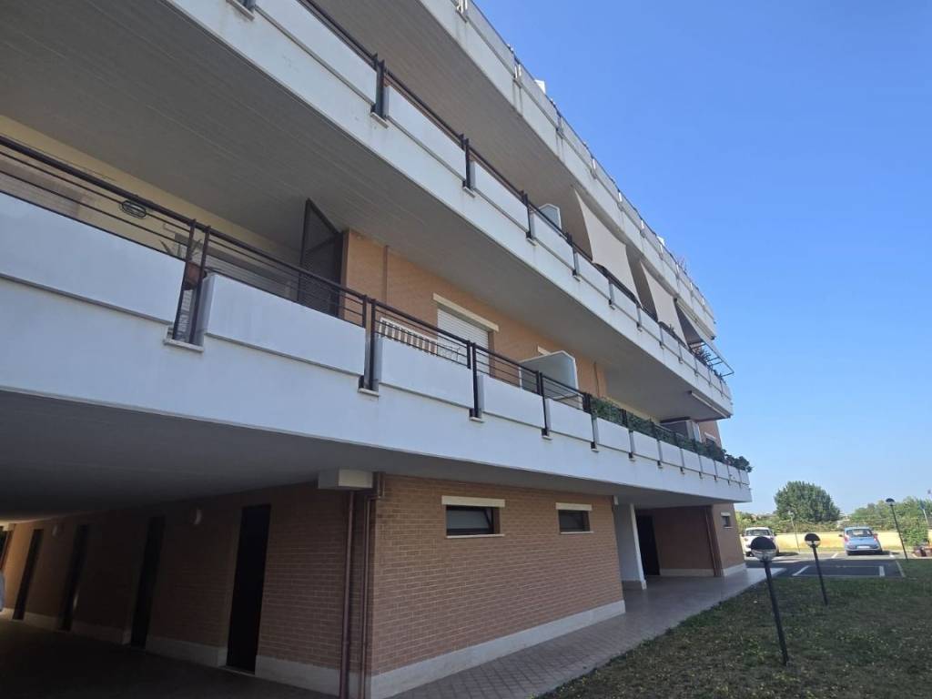 appartamento in vendita a Fiumicino in zona Isola Sacra