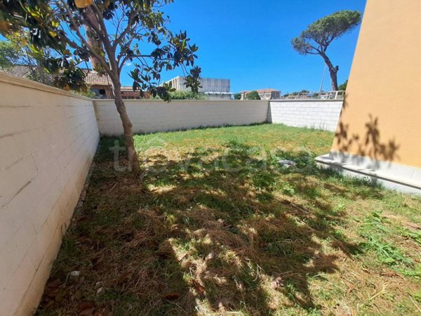 casa indipendente in vendita a Fiumicino in zona Maccarese