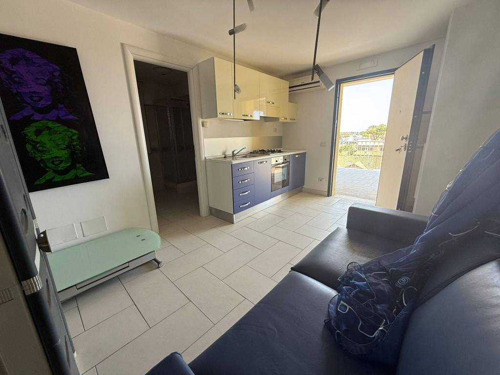 appartamento in vendita a Fiumicino in zona Isola Sacra