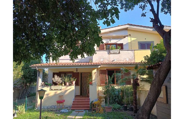 appartamento in vendita a Fiumicino in zona Isola Sacra
