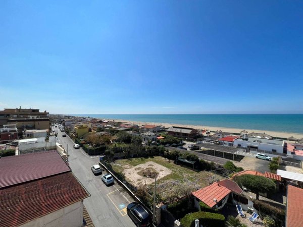 appartamento in vendita a Fiumicino in zona Passo Oscuro