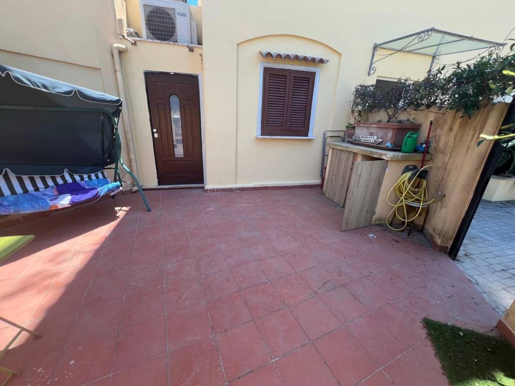 appartamento in vendita a Fiumicino in zona Fregene