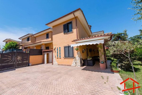 casa indipendente in vendita a Fiumicino in zona Aranova