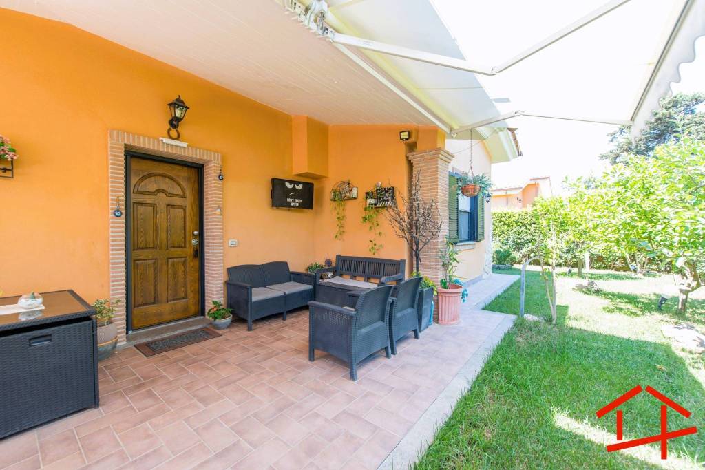 casa indipendente in vendita a Fiumicino in zona Aranova