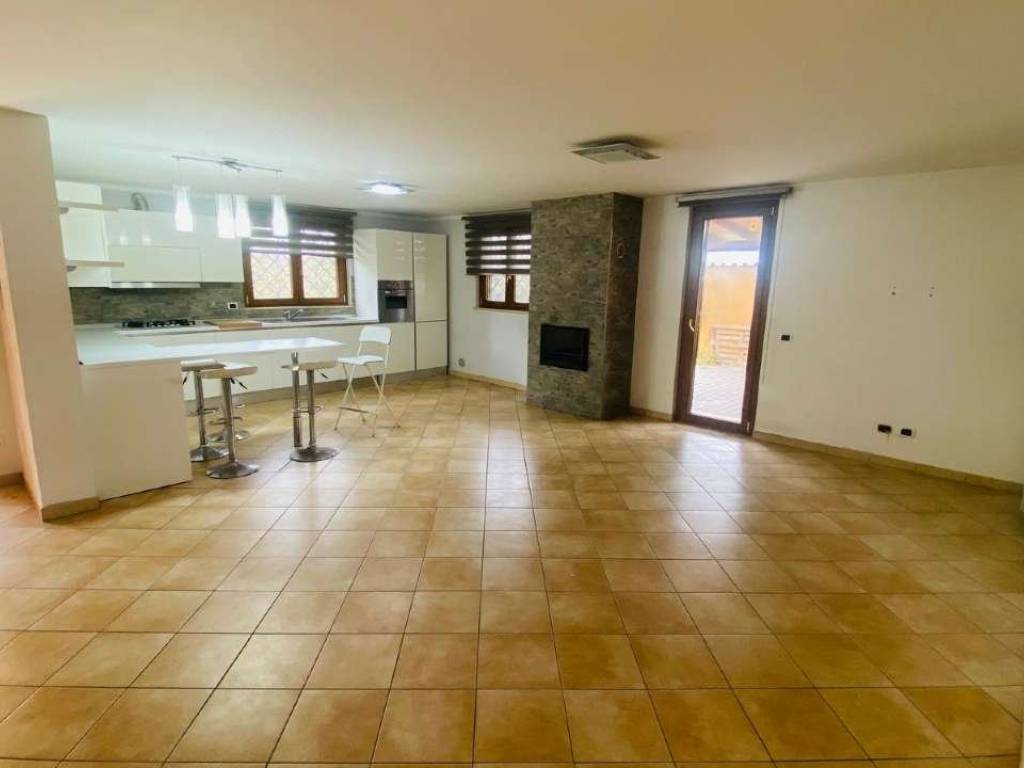 casa indipendente in vendita a Fiumicino in zona Isola Sacra