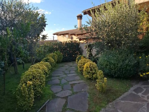 casa indipendente in vendita a Fiumicino in zona Torrimpietra