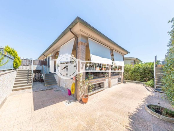 casa indipendente in vendita a Fiumicino in zona Torrimpietra