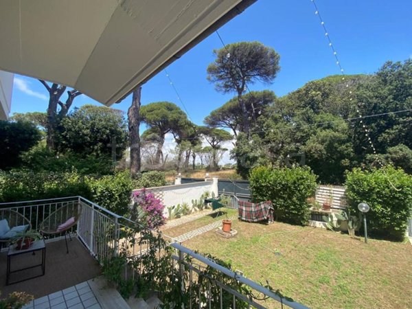 casa indipendente in vendita a Fiumicino in zona Fregene