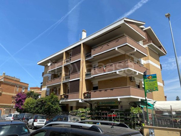 appartamento in vendita a Fiumicino in zona Isola Sacra