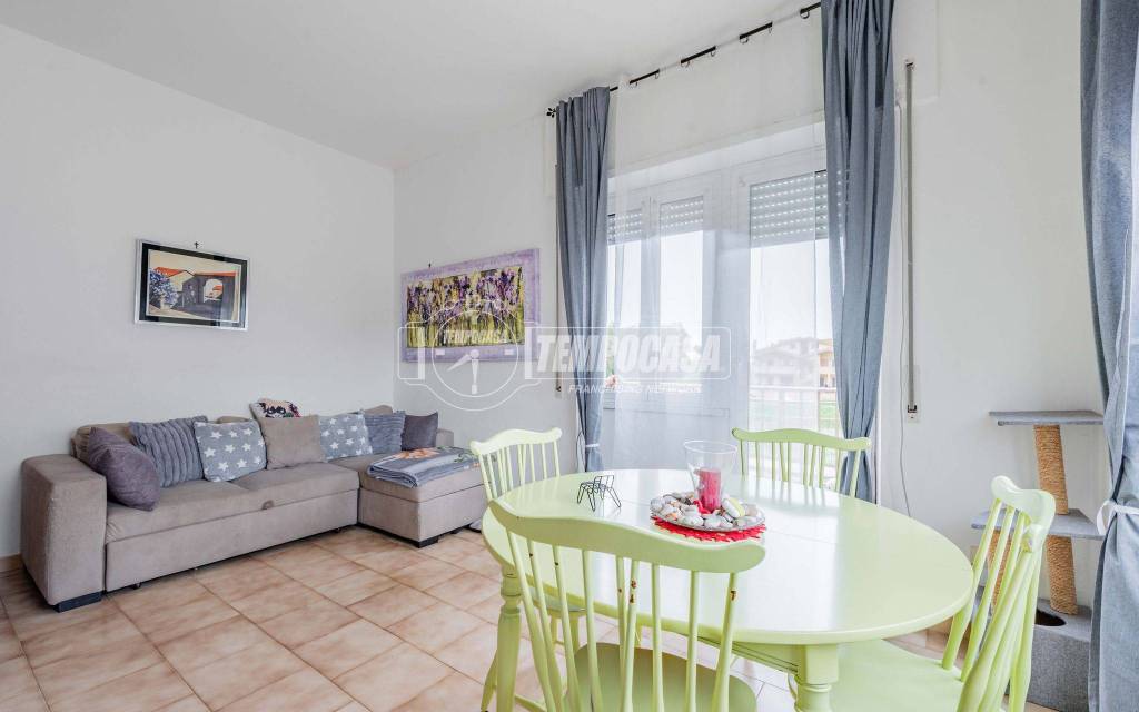 appartamento in vendita a Fiumicino in zona Passo Oscuro