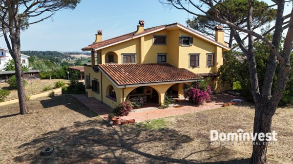 casa indipendente in vendita a Fiumicino in zona Tragliata