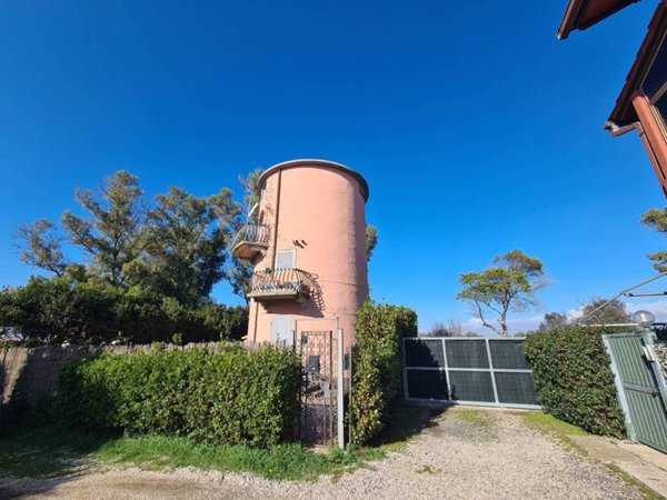 casa indipendente in vendita a Fiumicino in zona Maccarese