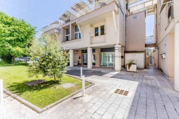 trivano in vendita a Fiumicino in zona Fregene