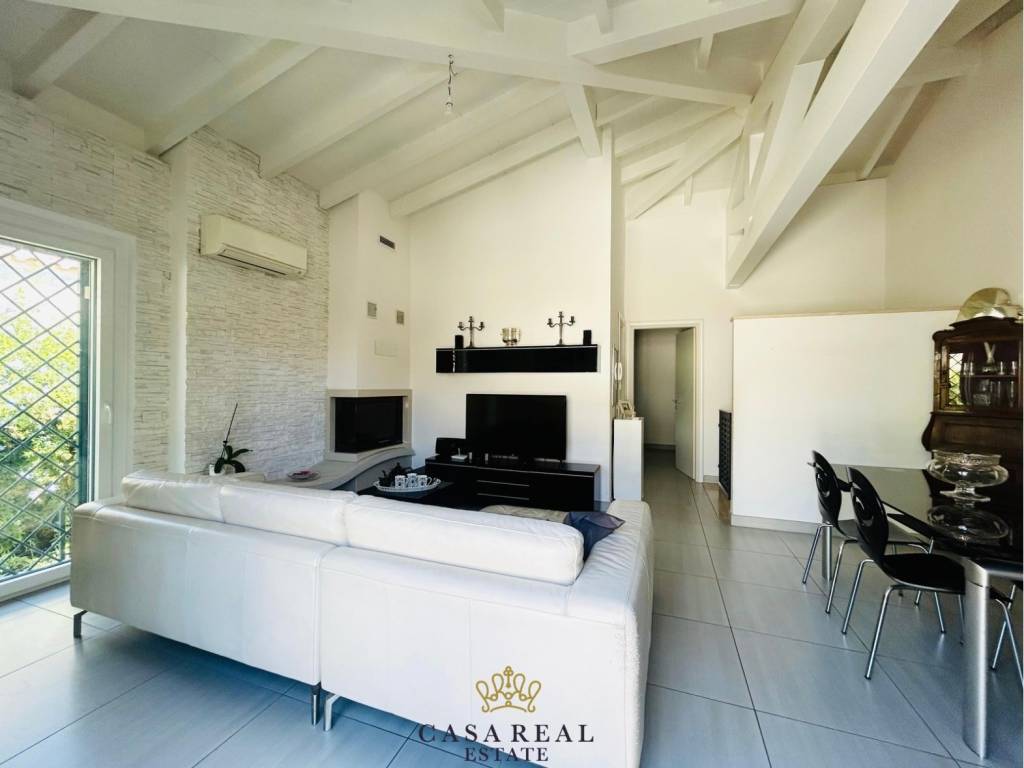 casa indipendente in vendita a Fiumicino in zona Aranova