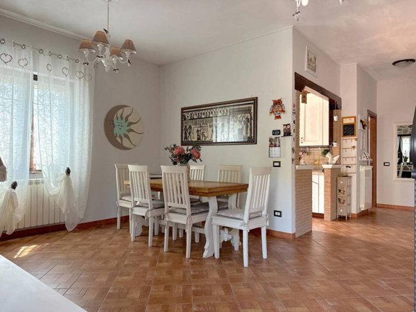 casa indipendente in vendita a Fiumicino in zona Isola Sacra