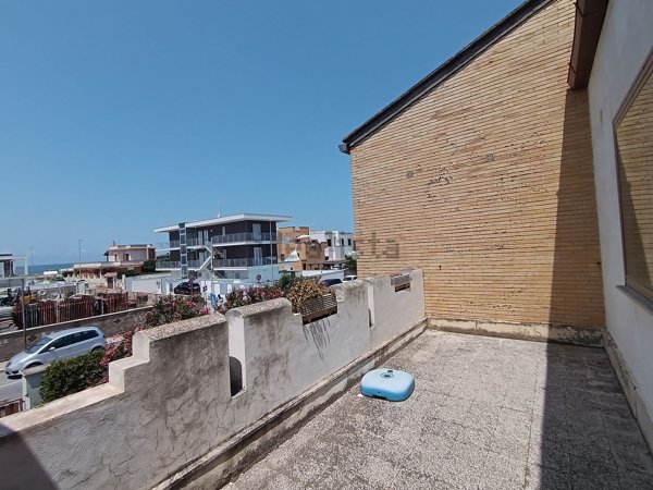 casa indipendente in vendita a Fiumicino in zona Focene