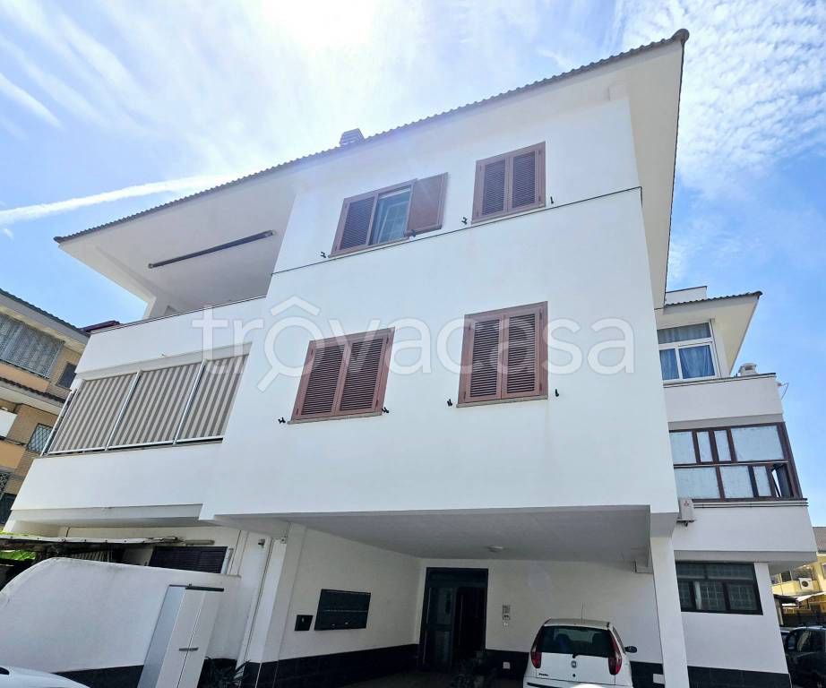 appartamento in vendita a Fiumicino in zona Isola Sacra