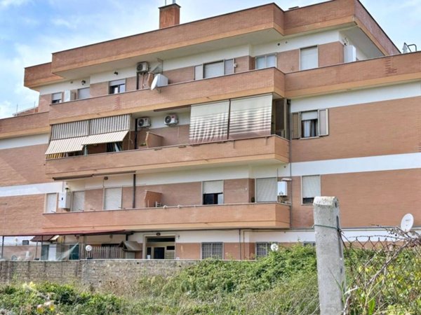 appartamento in vendita a Fiumicino in zona Passo Oscuro