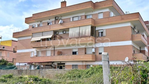 appartamento in vendita a Fiumicino in zona Passo Oscuro