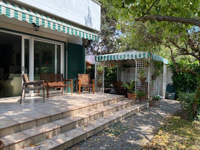 casa indipendente in vendita a Fiumicino in zona Fregene