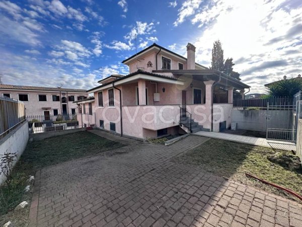 casa indipendente in vendita a Fiumicino in zona Aranova