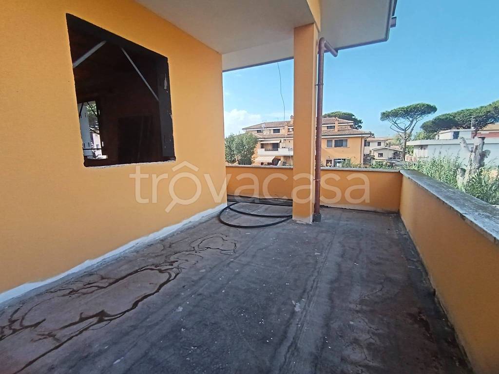 casa indipendente in vendita a Fiumicino in zona Isola Sacra