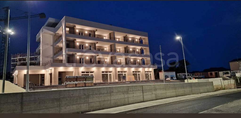 appartamento in vendita a Fiumicino in zona Aranova