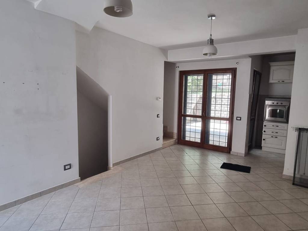 casa indipendente in vendita a Fiumicino in zona Testa di Lepre