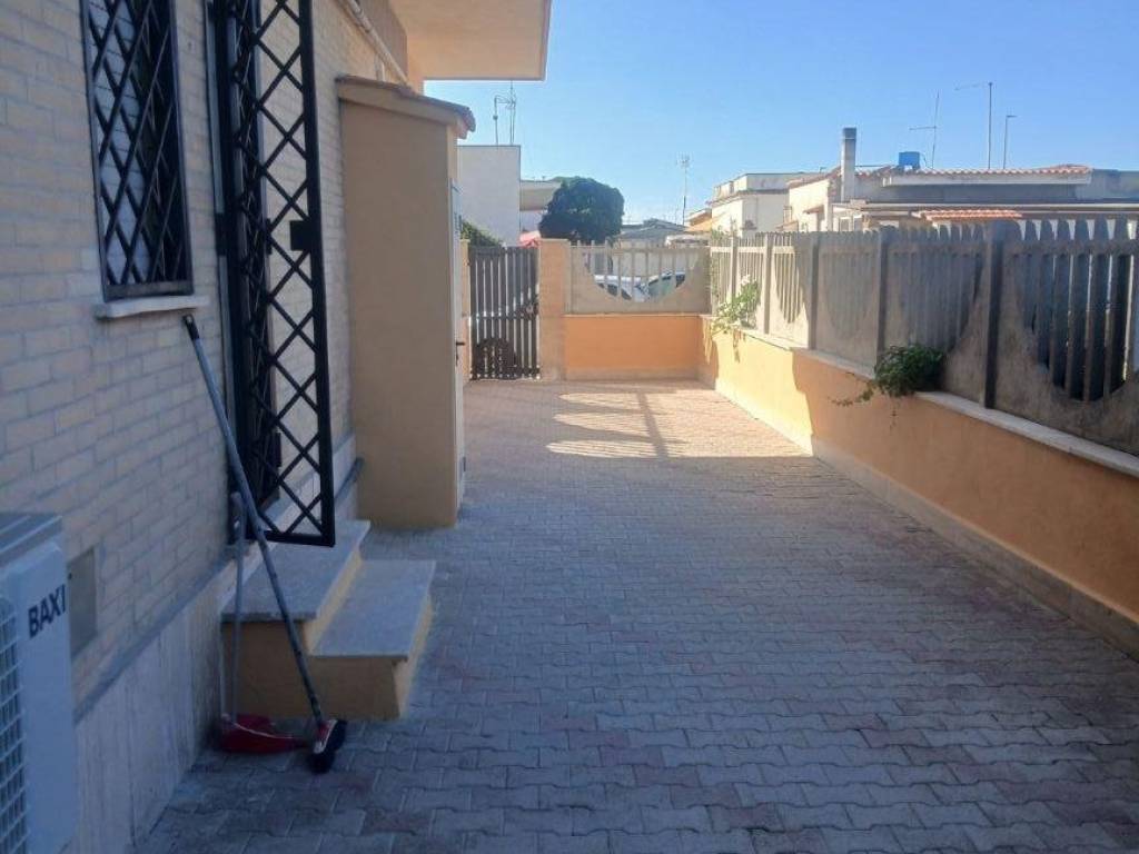 appartamento in vendita a Fiumicino in zona Palidoro