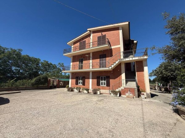 appartamento in vendita a Fiumicino in zona Maccarese