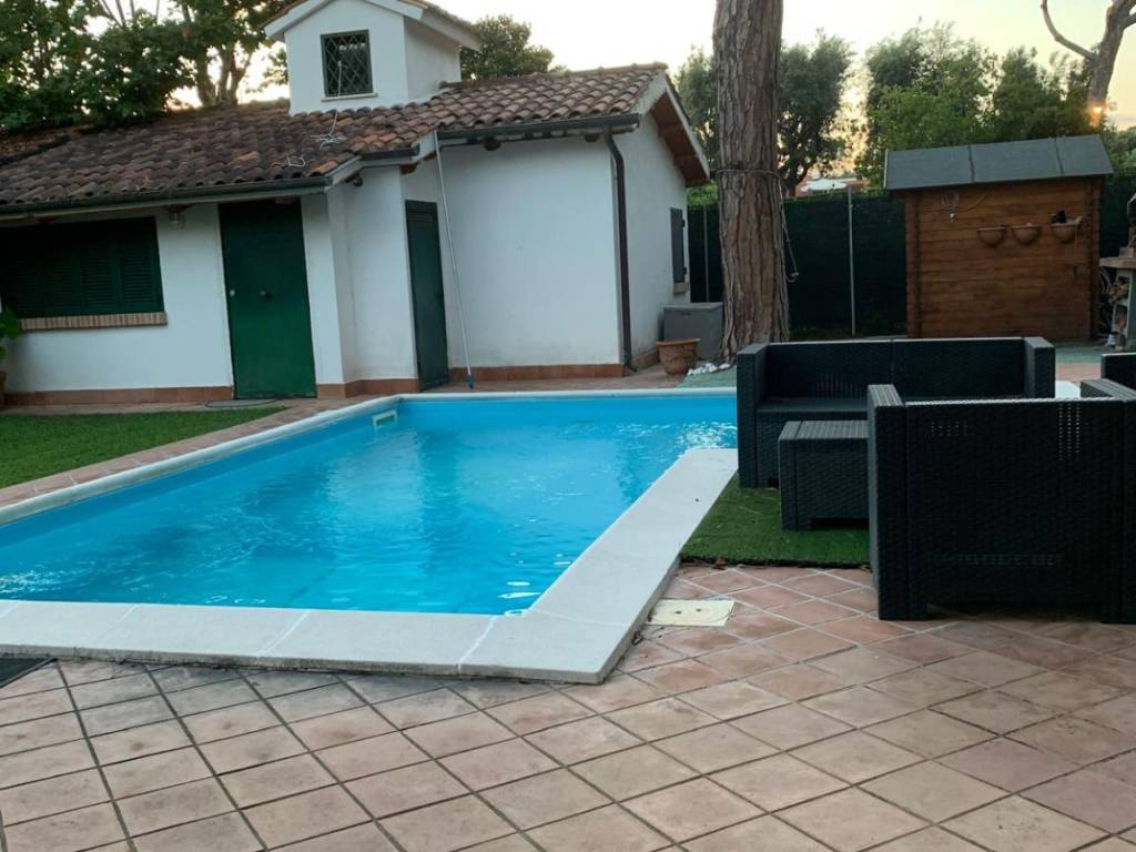 casa indipendente in vendita a Fiumicino in zona Maccarese
