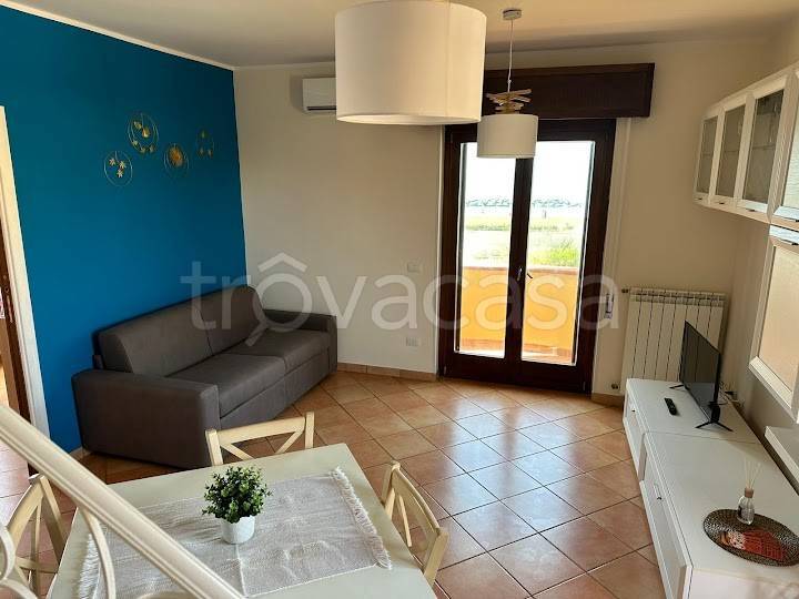 appartamento in vendita a Fiumicino in zona Isola Sacra