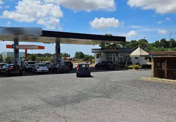 negozio in vendita a Fiumicino in zona Maccarese