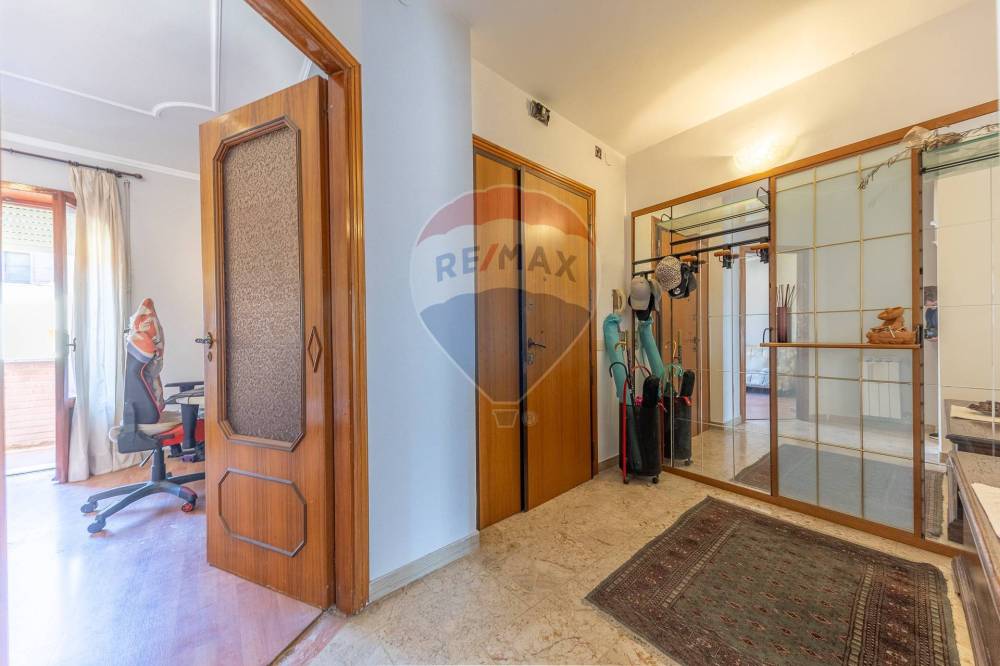 appartamento in vendita a Fiumicino in zona Isola Sacra