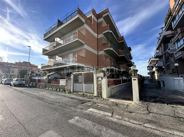 appartamento in vendita a Fiumicino in zona Palidoro