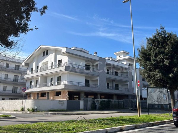 appartamento in vendita a Fiumicino in zona Aeroporto 