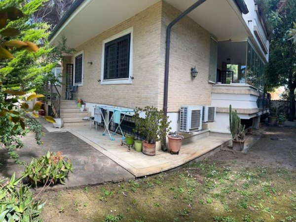 casa indipendente in vendita a Fiumicino in zona Fregene