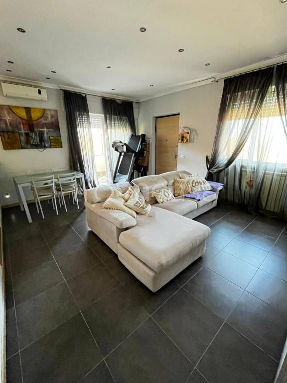 appartamento in vendita a Fiumicino in zona Passo Oscuro