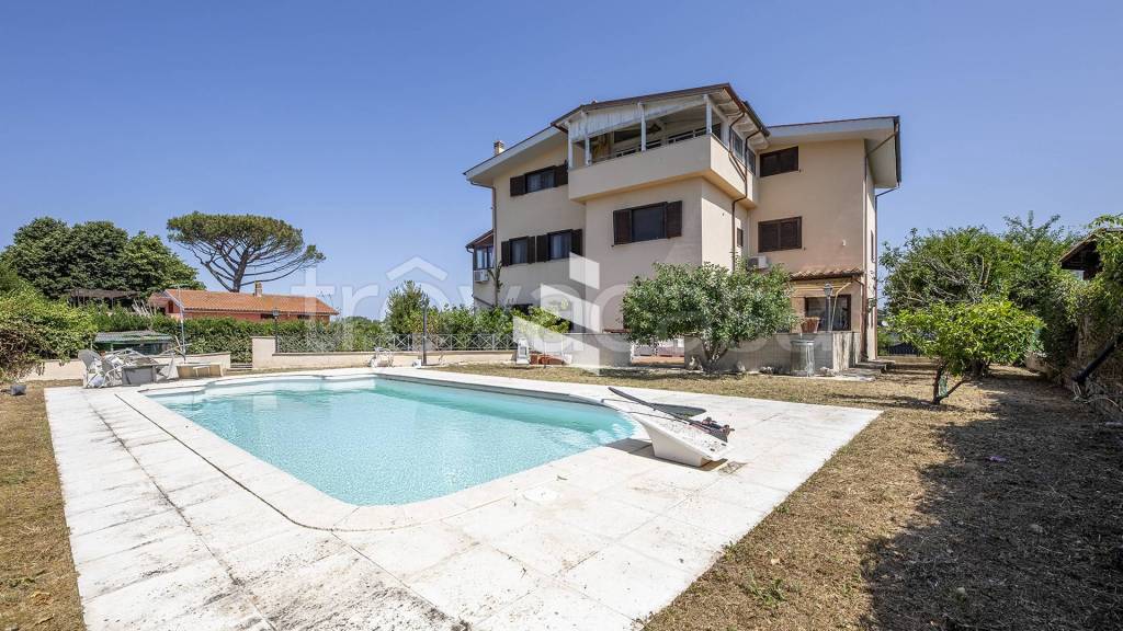 casa indipendente in vendita a Fiumicino in zona Aranova