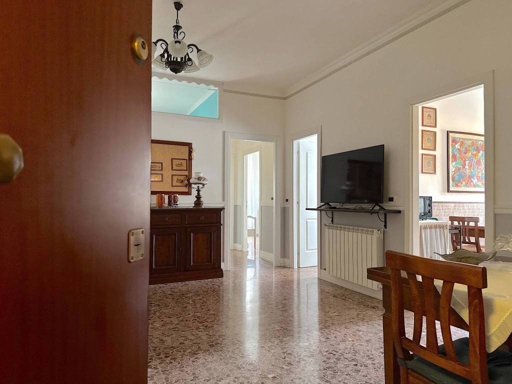 appartamento in vendita a Fiumicino in zona Isola Sacra