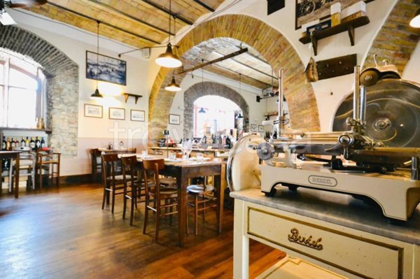 negozio in vendita a Fiumicino in zona Maccarese