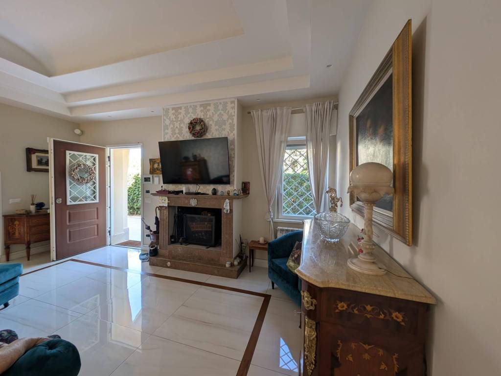 casa indipendente in vendita a Fiumicino in zona Fregene