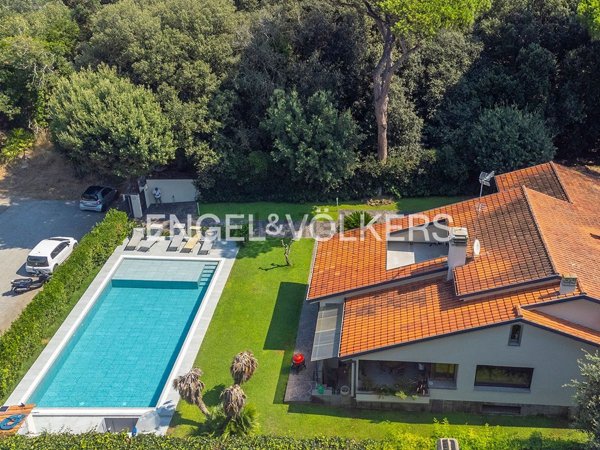 casa indipendente in vendita a Fiumicino in zona Fregene