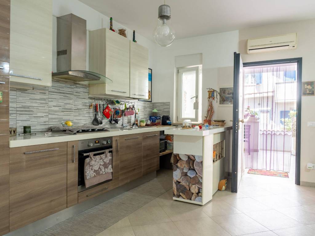 appartamento in vendita a Fiumicino in zona Focene