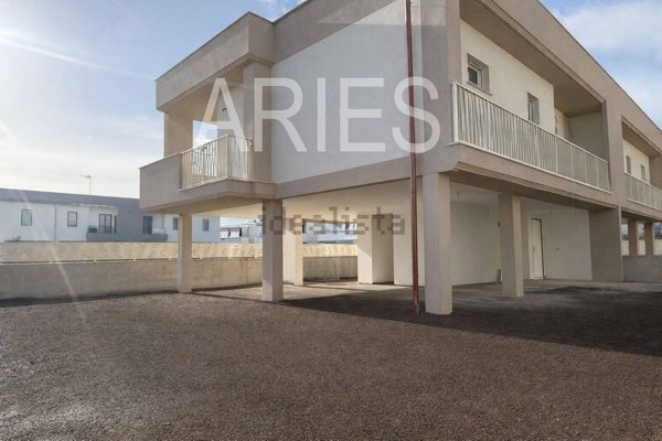 casa indipendente in vendita a Fiumicino