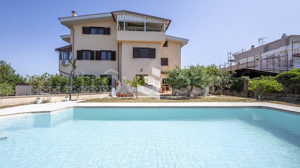appartamento in vendita a Fiumicino in zona Aranova